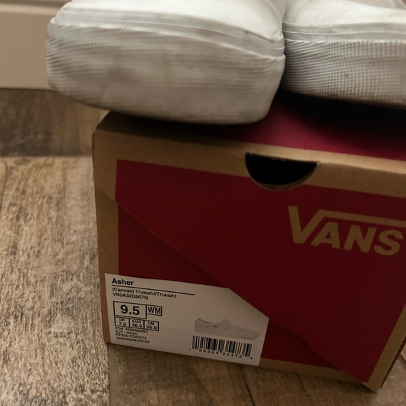 Vans Classic White Slip-On Shoes - Picture 2 of 5